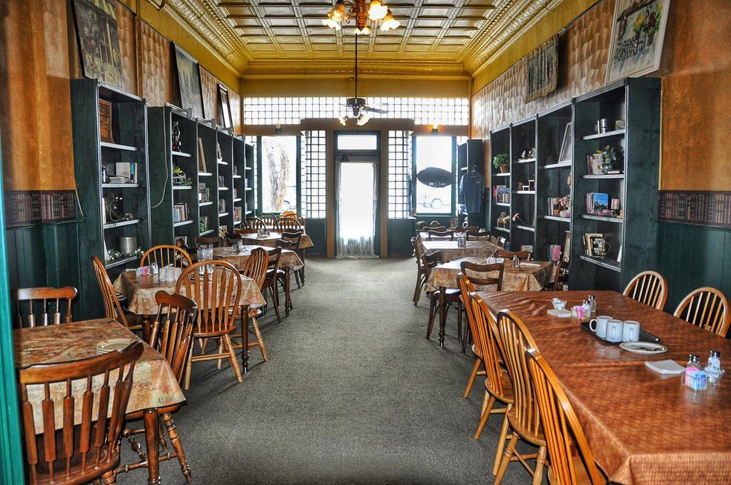 La Plaza Historic Hotel & Restaurant ウォルセンバーグ エクステリア 写真