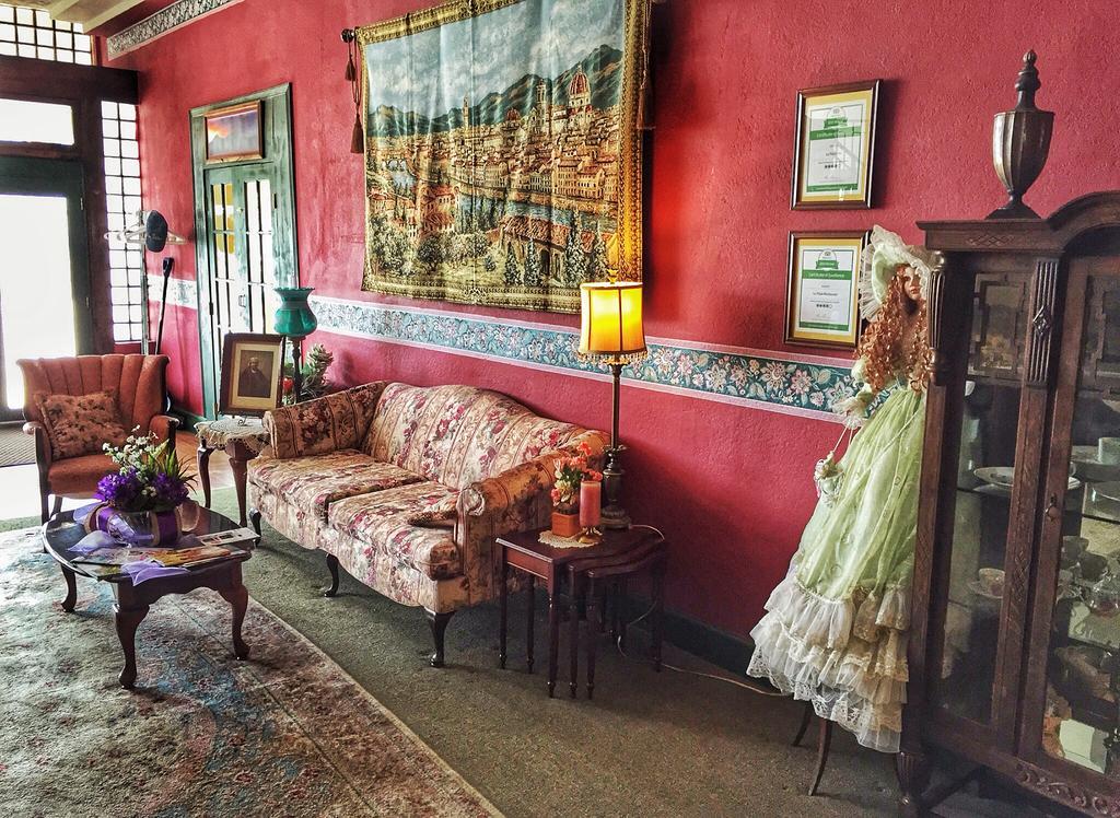 La Plaza Historic Hotel & Restaurant ウォルセンバーグ エクステリア 写真