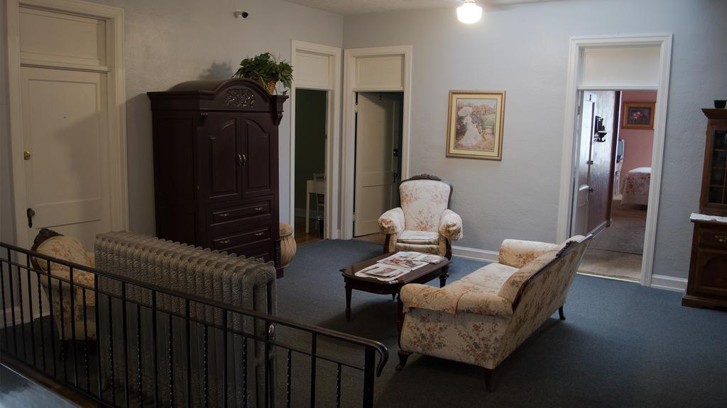 La Plaza Historic Hotel & Restaurant ウォルセンバーグ エクステリア 写真