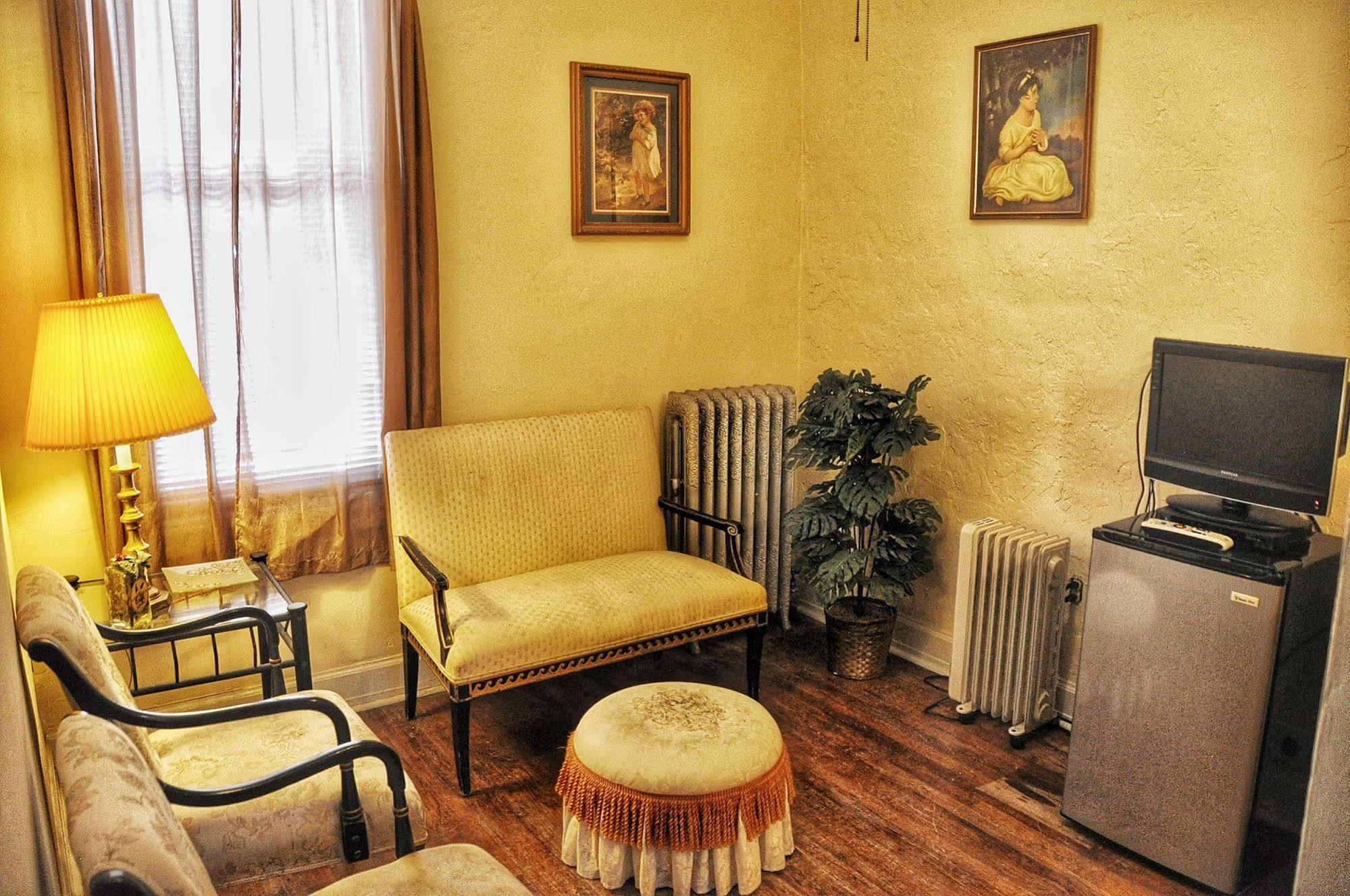 La Plaza Historic Hotel & Restaurant ウォルセンバーグ エクステリア 写真