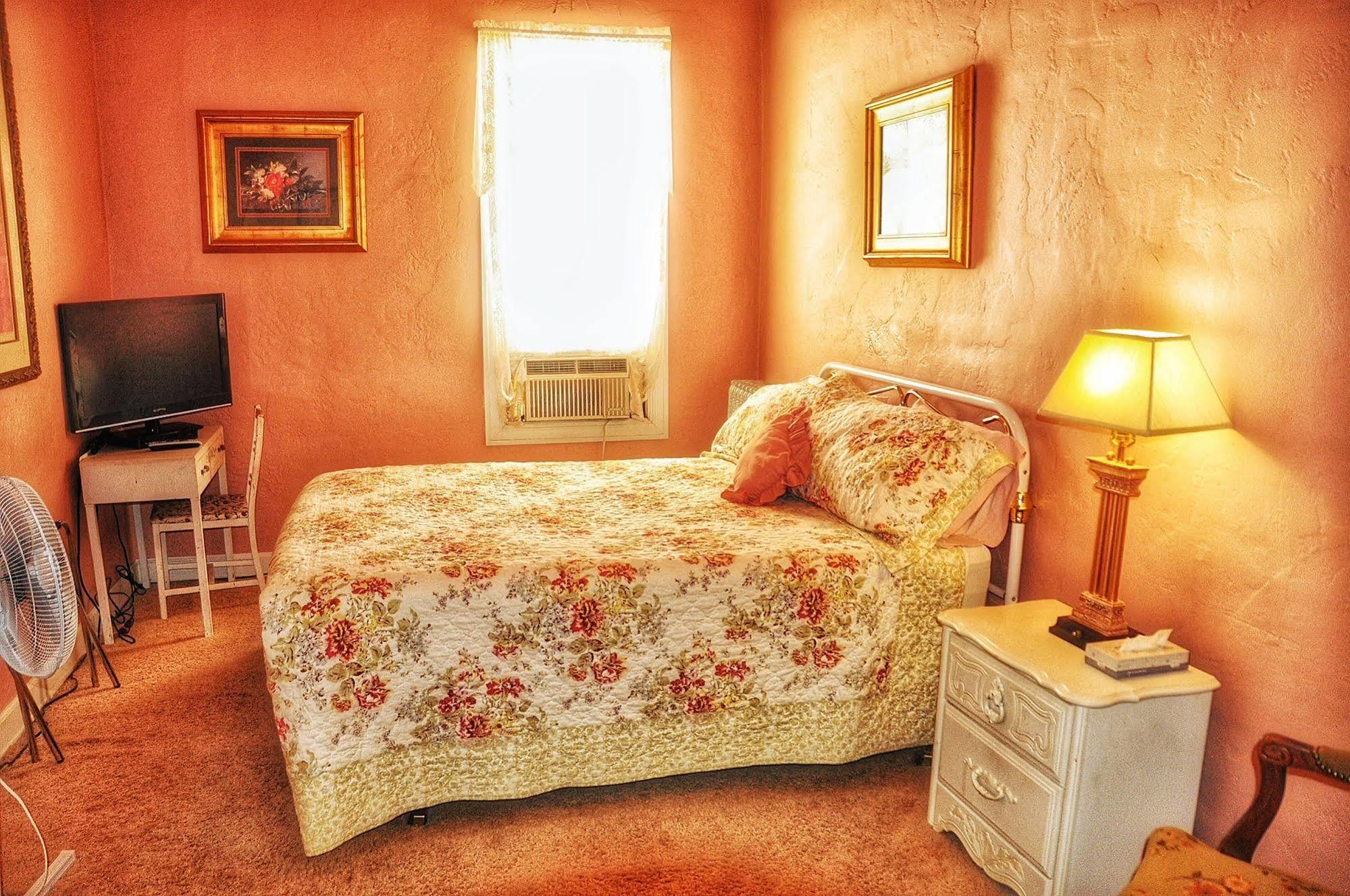 La Plaza Historic Hotel & Restaurant ウォルセンバーグ エクステリア 写真