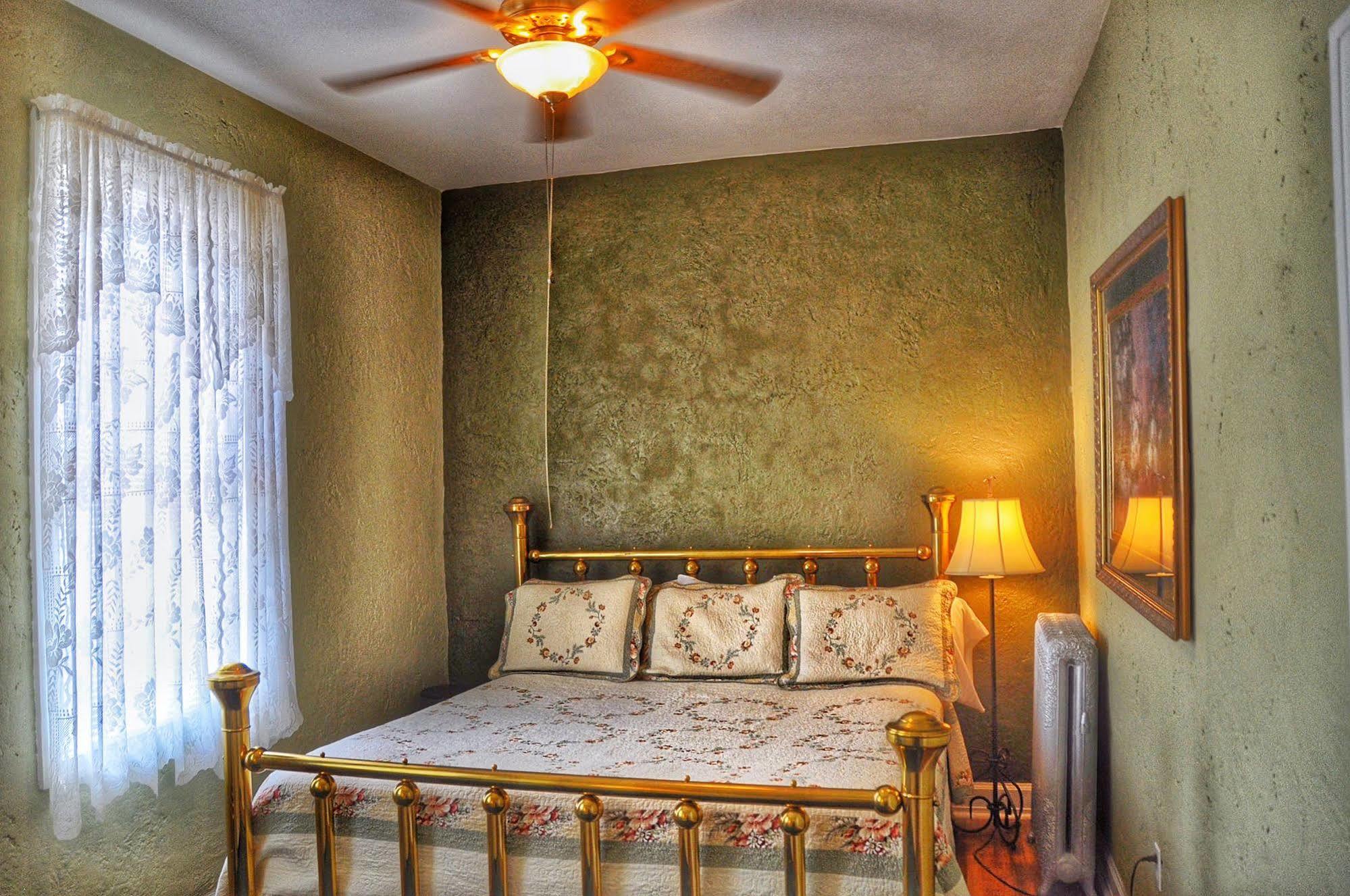 La Plaza Historic Hotel & Restaurant ウォルセンバーグ エクステリア 写真