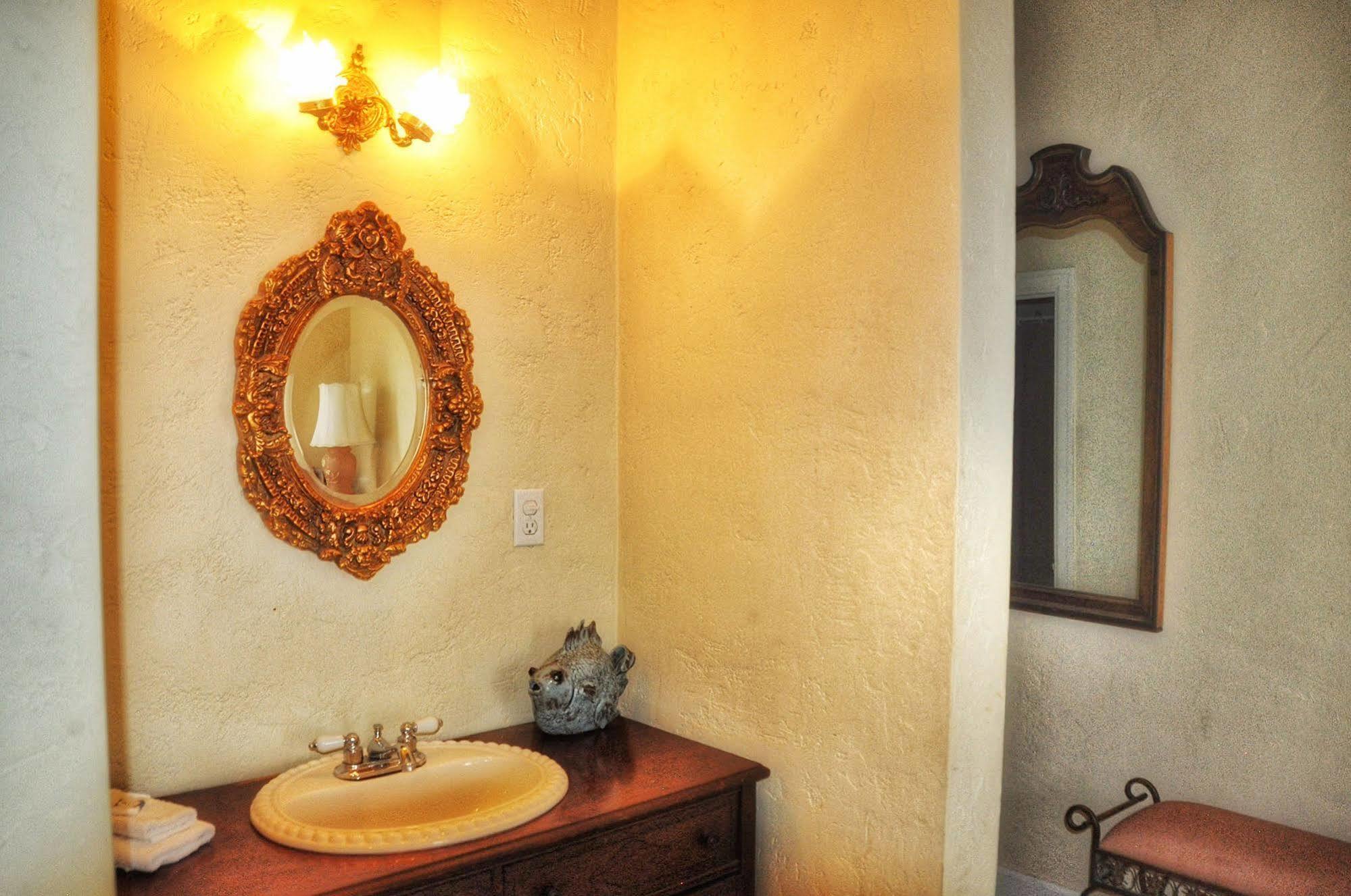 La Plaza Historic Hotel & Restaurant ウォルセンバーグ エクステリア 写真