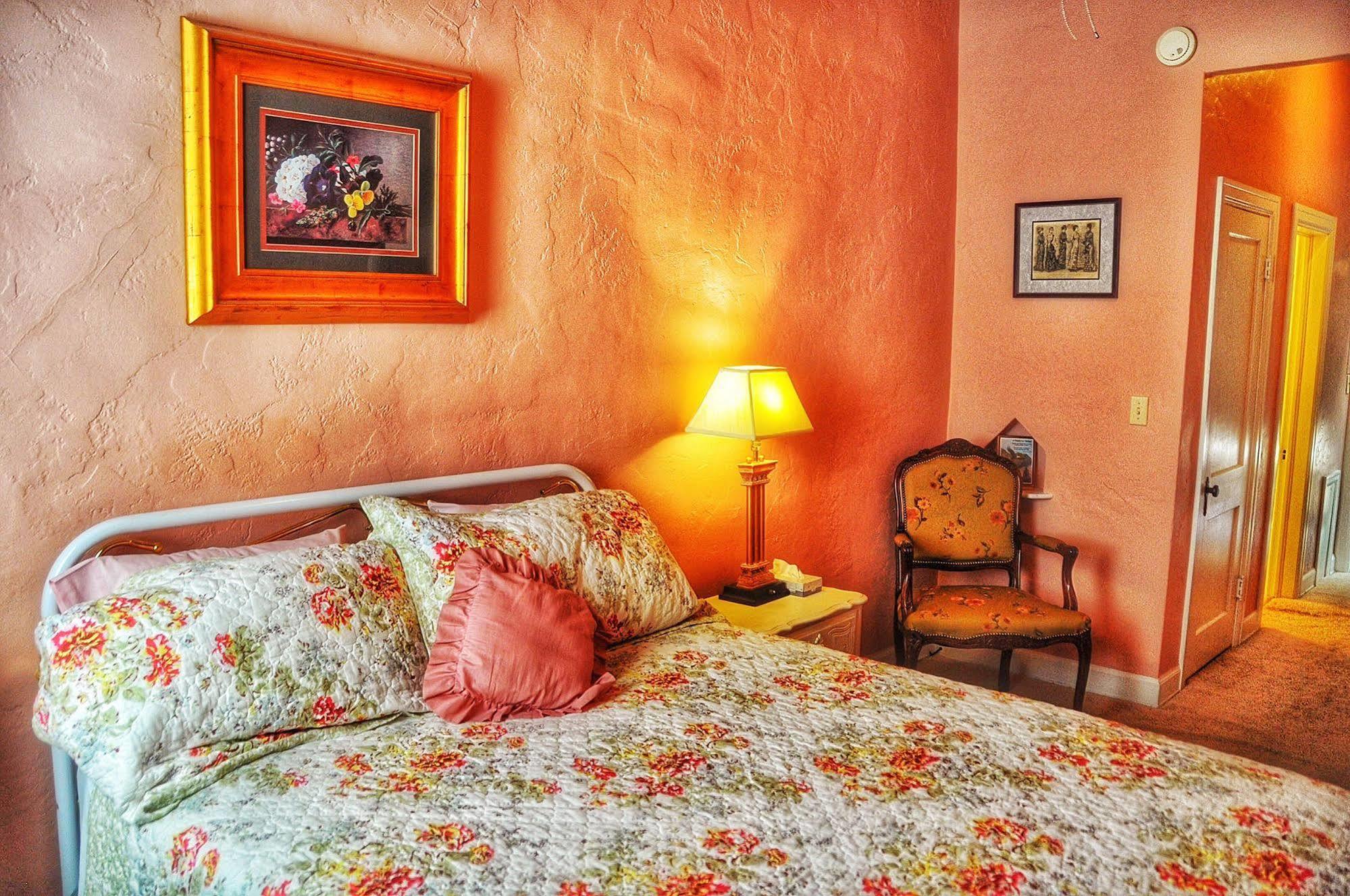 La Plaza Historic Hotel & Restaurant ウォルセンバーグ エクステリア 写真